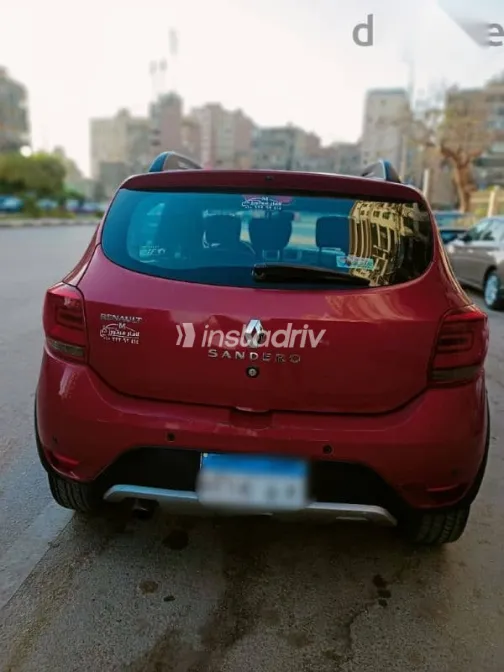 Renault Sandero 2018 Red Used for Sale - 4