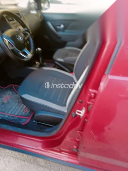 Renault Sandero 2018 Red Used for Sale - 5