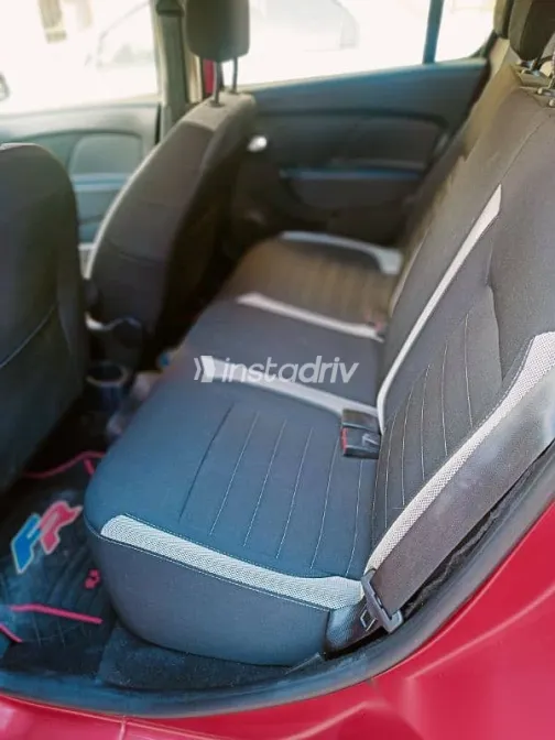 Renault Sandero 2018 Red Used for Sale - 6