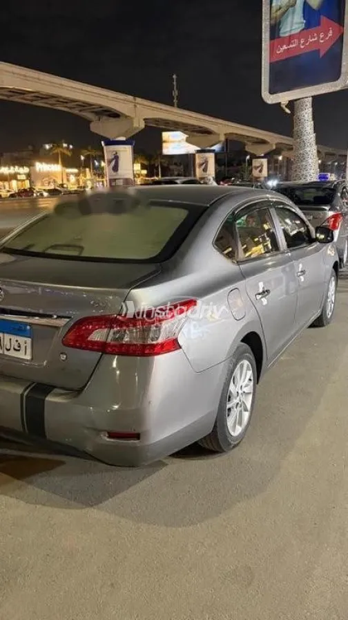 نيسان سنترا 2024 ذهبي مستعملة للبيع - 2