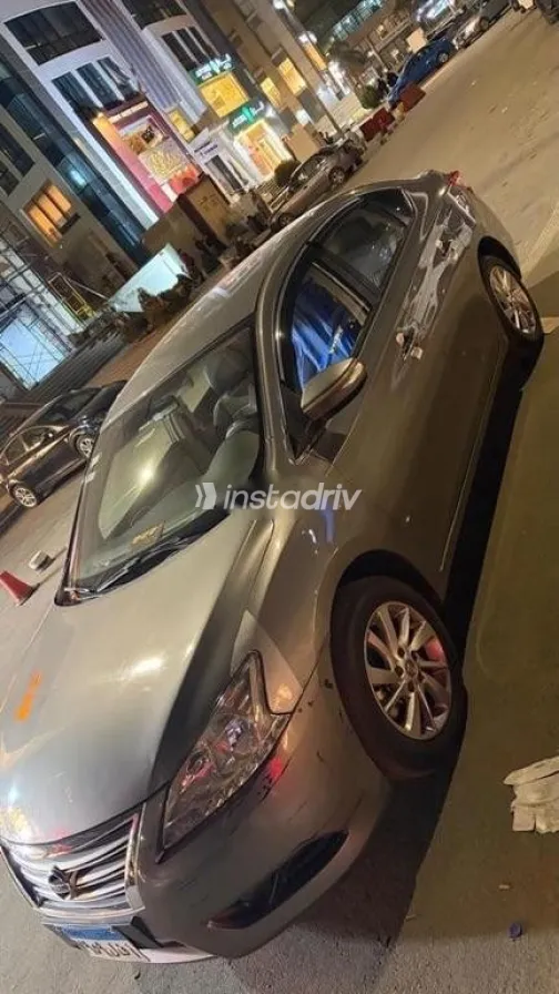 نيسان سنترا 2024 ذهبي مستعملة للبيع - 3