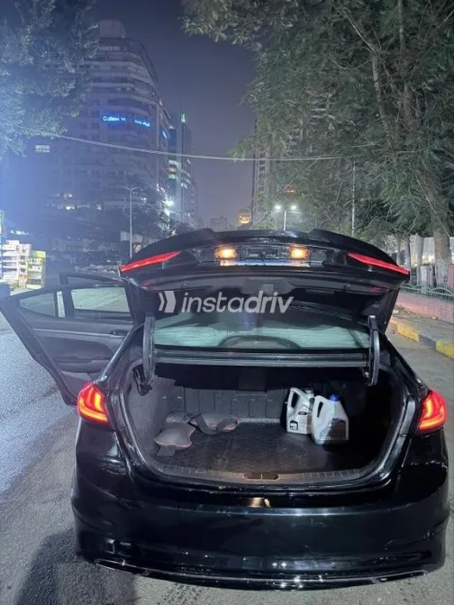 Hyundai Elantra AD 2019 Black Used for Sale - 5