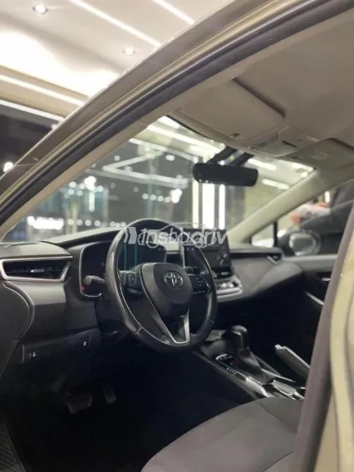 تويوتا كورولا 2021 بني مستعملة للبيع - 2