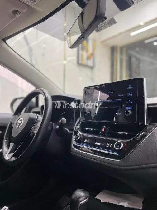 تويوتا كورولا 2021 بني مستعملة للبيع - 3