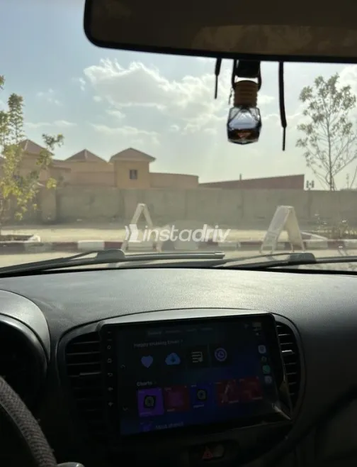 هيونداي I10 2010 أسود مستعملة للبيع - 4