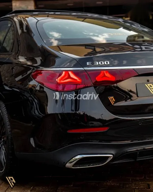 مرسيدس E 300 2025 أسود جديدة للبيع - 5