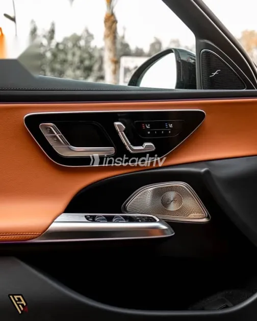 مرسيدس E 300 2025 أسود جديدة للبيع - 9