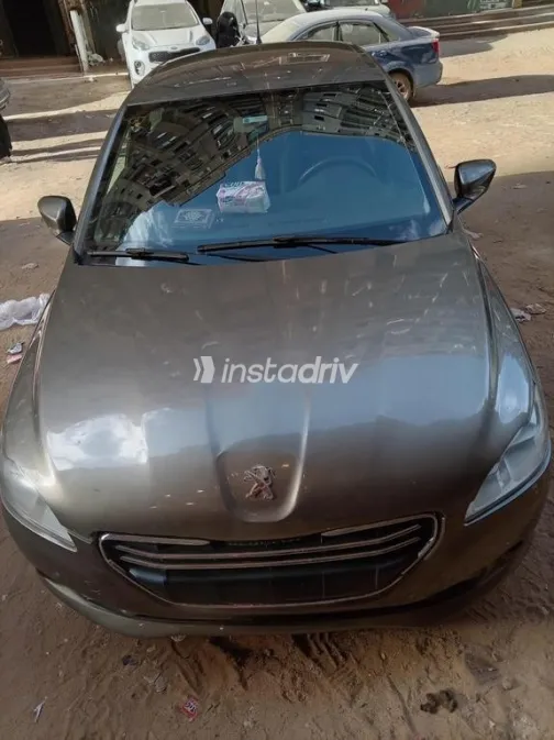 بيجو 301 2014 بني مستعملة للبيع - 1