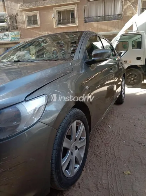 بيجو 301 2014 بني مستعملة للبيع - 2