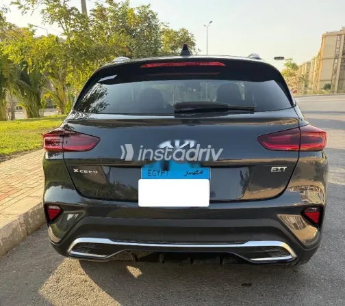 Kia Xceed 2025 White Used for Sale - 4