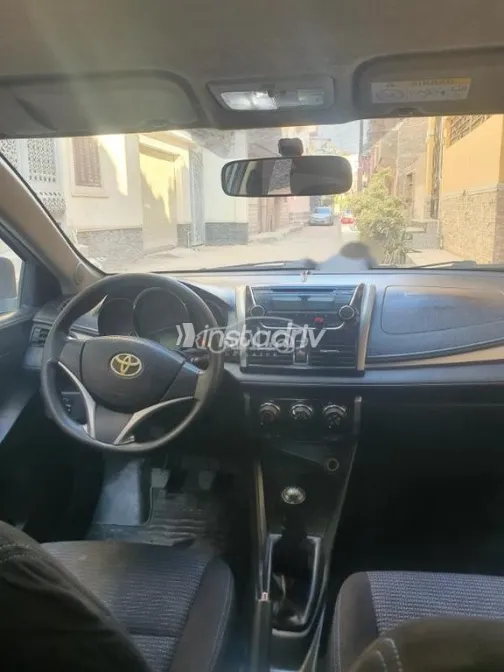 تويوتا ياريس 2014 أزرق مستعملة للبيع - 5