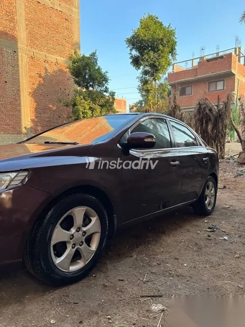 Kia Cerato 2010 Burgundy Used for Sale - 4