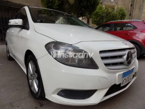 Mercedes B 180 2014 White Used for Sale - 1