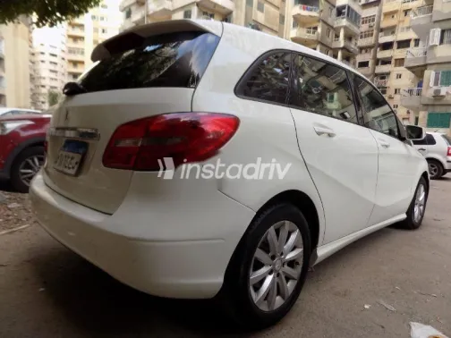 Mercedes B 180 2014 White Used for Sale - 2