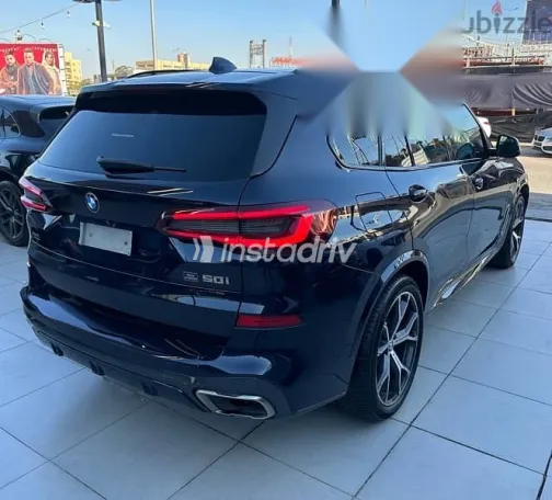 بي ام دبليو X5 2020 أزرق غامق مستعملة للبيع - 5