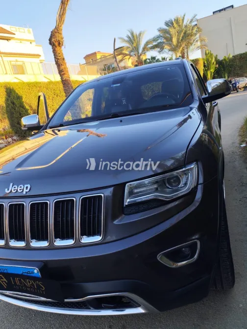 جيب جراند شيروكي 2018 أبيض مستعملة للبيع - 7