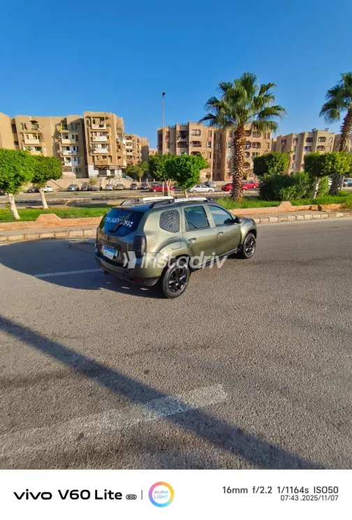 Renault Duster 2016 White Used for Sale - 4