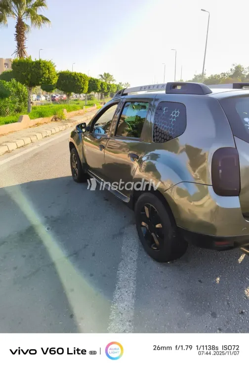 Renault Duster 2016 White Used for Sale - 5
