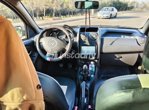 Renault Duster 2016 White Used for Sale - 7