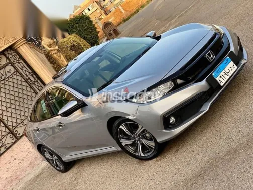 هوندا سيفك 2020 فضي مستعملة للبيع - 2