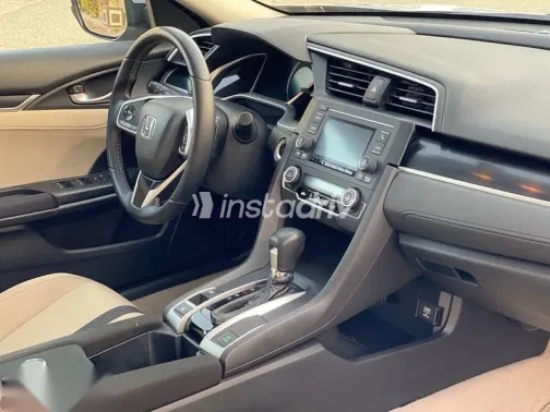 هوندا سيفك 2020 فضي مستعملة للبيع - 5