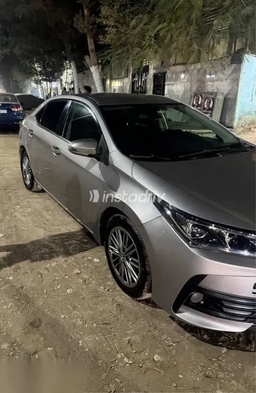 Toyota Corolla 2019 Gray Used for Sale - 1