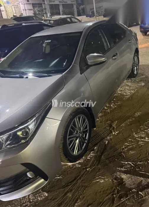 Toyota Corolla 2019 Gray Used for Sale - 2