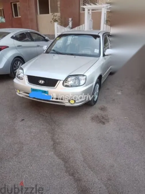 Hyundai Verna 2012 Silver Used for Sale - 1