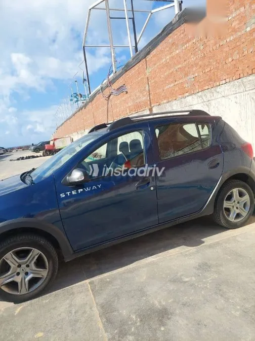 رينو سانديرو 2019 أزرق غامق مستعملة للبيع - 5