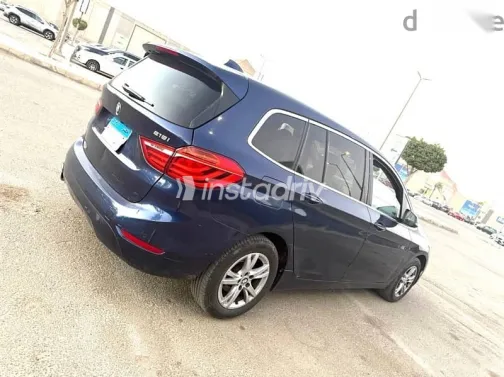 بي ام دبليو 218 2020 أزرق غامق مستعملة للبيع - 2