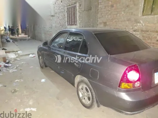 Hyundai Verna 2015 Gray Used for Sale - 3