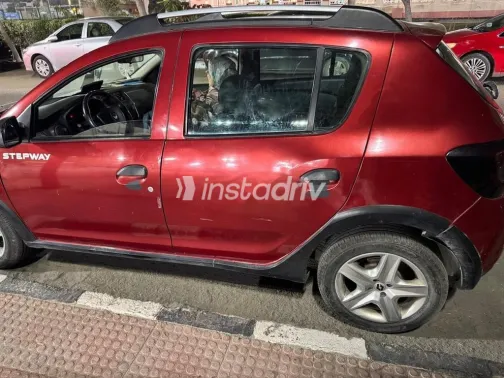 Renault Sandero Step Way 2015 Dark Red Used for Sale - 1