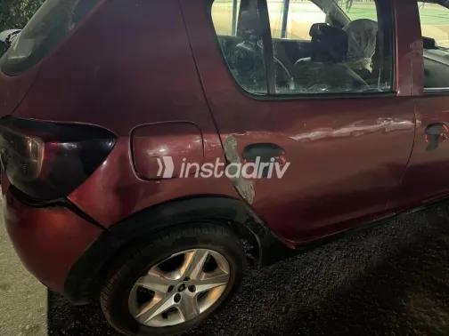 Renault Sandero Step Way 2015 Dark Red Used for Sale - 3