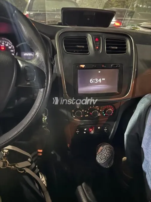 Renault Sandero Step Way 2015 Dark Red Used for Sale - 4