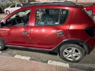 رينو سانديرو  ( ستيب  واى ) 2015 أحمر غامق مستعملة للبيع