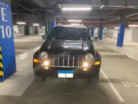 جيب ليبيرتى 2006 أسود مستعملة للبيع