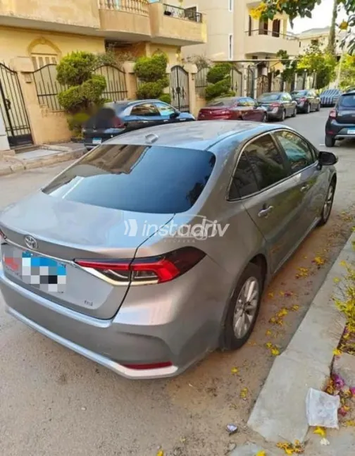 Toyota Corolla 2020 White Used for Sale - 4