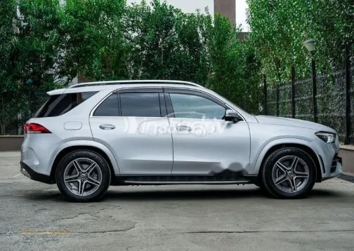 Mercedes GLE 450 2023 Silver Used for Sale - 2