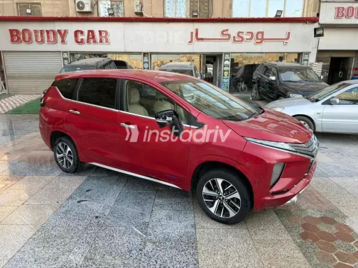 ميتسوبيشي اكسباندر 2019 أحمر غامق مستعملة للبيع - 2