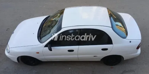 دايو لانوس 2000 أبيض مستعملة للبيع - 3