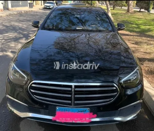 مرسيدس E 300 2021 أبيض مستعملة للبيع - 2