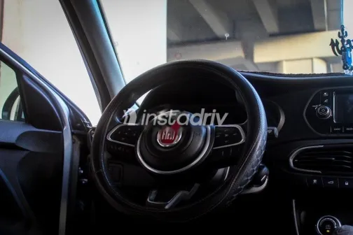 Fiat Tipo 2022 Silver Used for Sale - 4