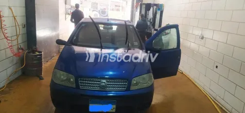 فيات بونتو 2009 أزرق مستعملة للبيع - 1