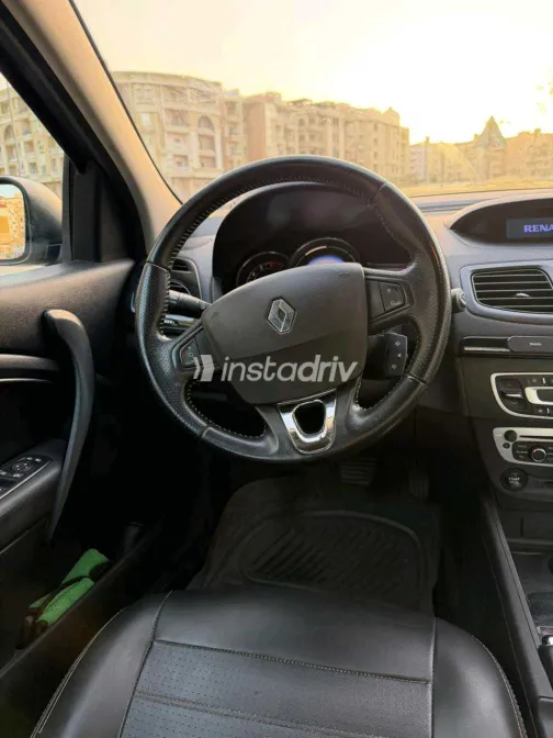 Renault Fluence 2016 White Used for Sale - 2