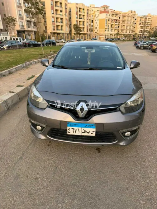 Renault Fluence 2016 White Used for Sale - 8