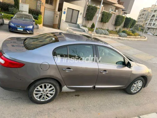 Renault Fluence 2016 White Used for Sale - 9