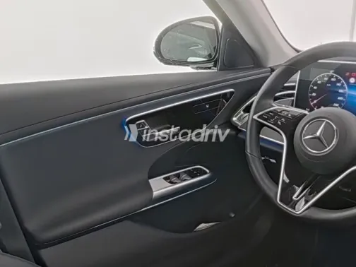 مرسيدس E 200 2024 أبيض مستعملة للبيع - 2