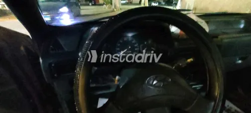 هيونداي اكسنت 1996 أبيض مستعملة للبيع - 1