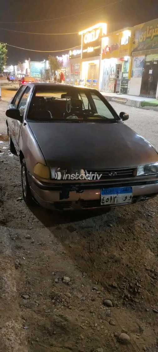 هيونداي اكسنت 1996 أبيض مستعملة للبيع - 3