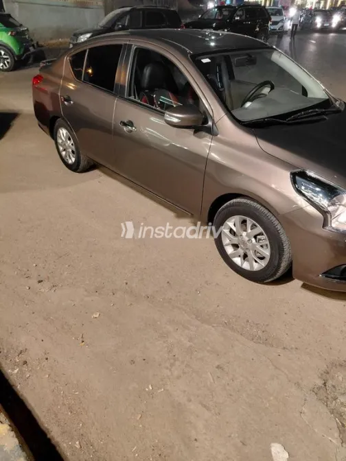 نيسان صنى 2023 برونزي مستعملة للبيع - 3